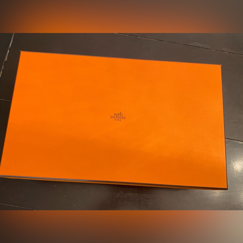 HERMÈS EMPTY BOX WITH PAPER BAG & ACCESSORIES - Picture 3 of 7